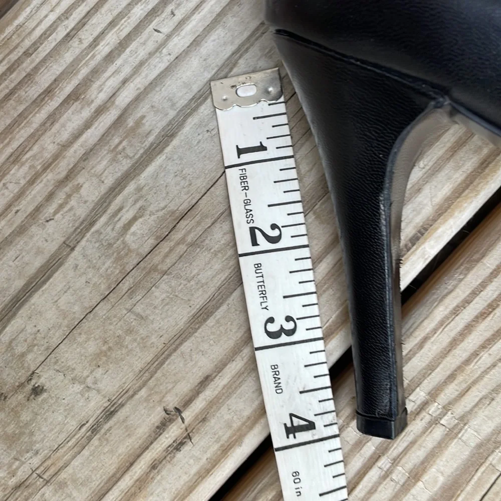 NINE WEST 